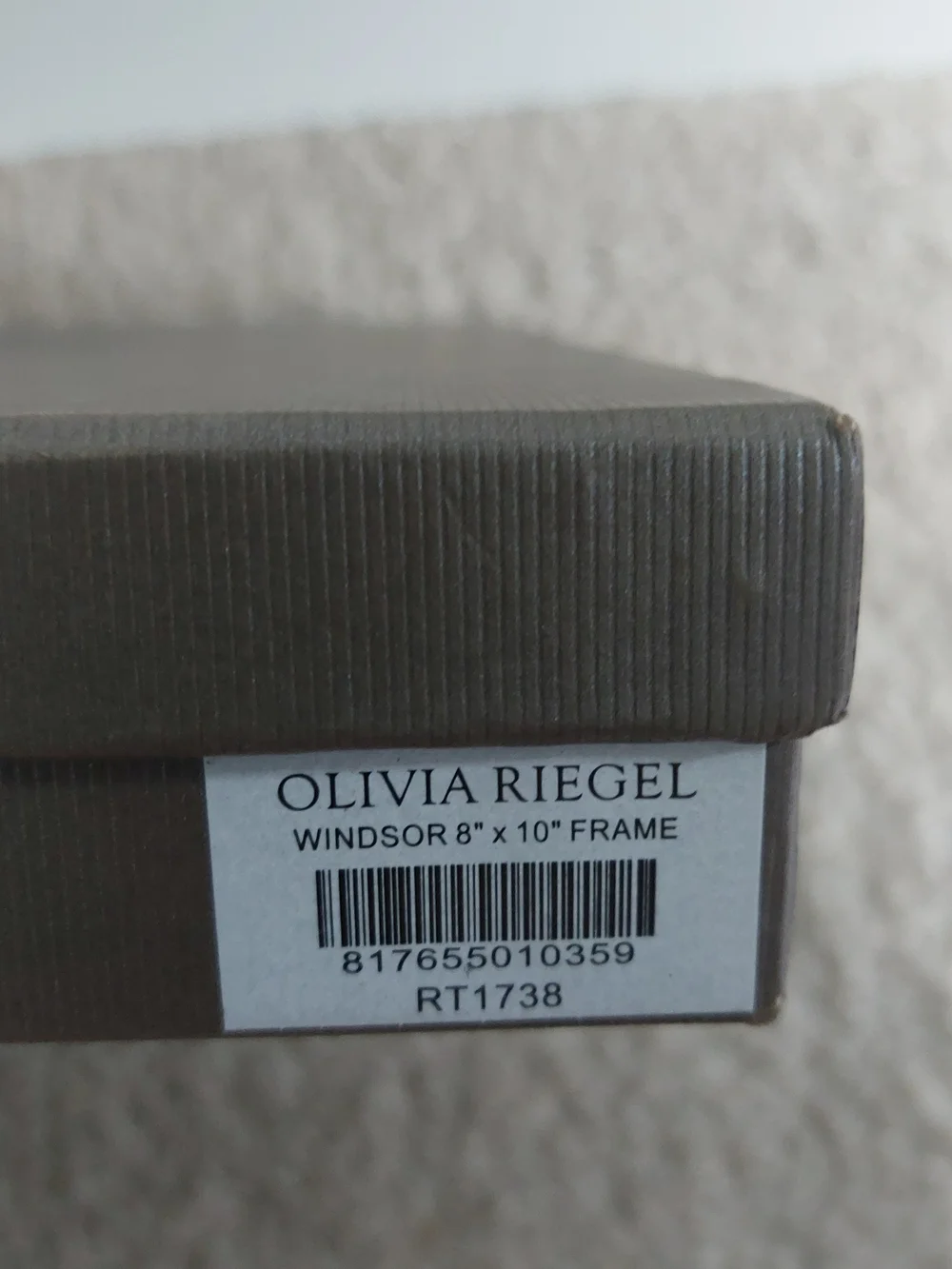 Olivia Riegel Windsor 8x10 Frame - New in Box